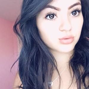 Meet your Posher, Ines